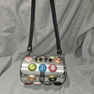 Little Earth Bottle Cap Cylinder Shape Metal Rubber Strap, Retro Vintage Style